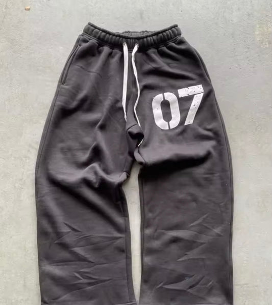 07 Baggy Sweatpants